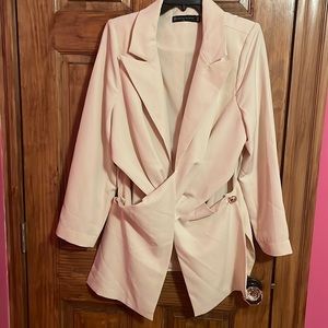 Size 0X Fashion to Figure cut-out blazer, sexy, and professional in cream
